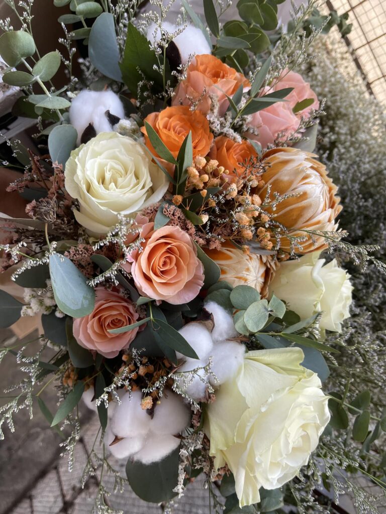 Peach Fuzz Pantone Color Of The Year For Weddings Bouquet